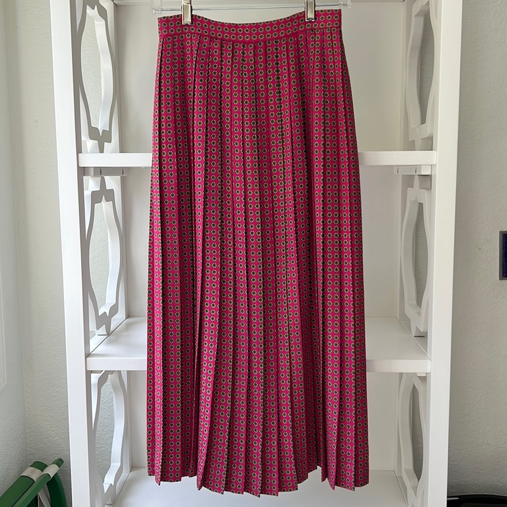 Vintage 80's Ralph Lauren 100% Wool Midi Pleated Medallion Skirt Pink Size 6 USA